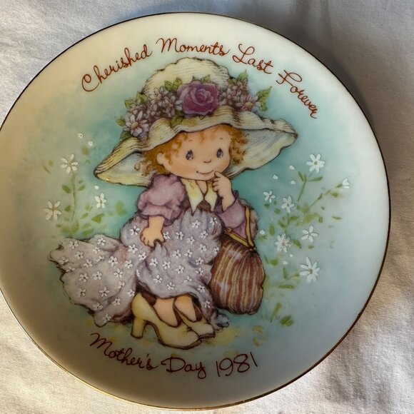 RARE VINTAGE AVON MOTHER'S DAY PLATE – 1981 "CHERISHED MOMENTS LAST FOREVER" - Picture 4 of 6